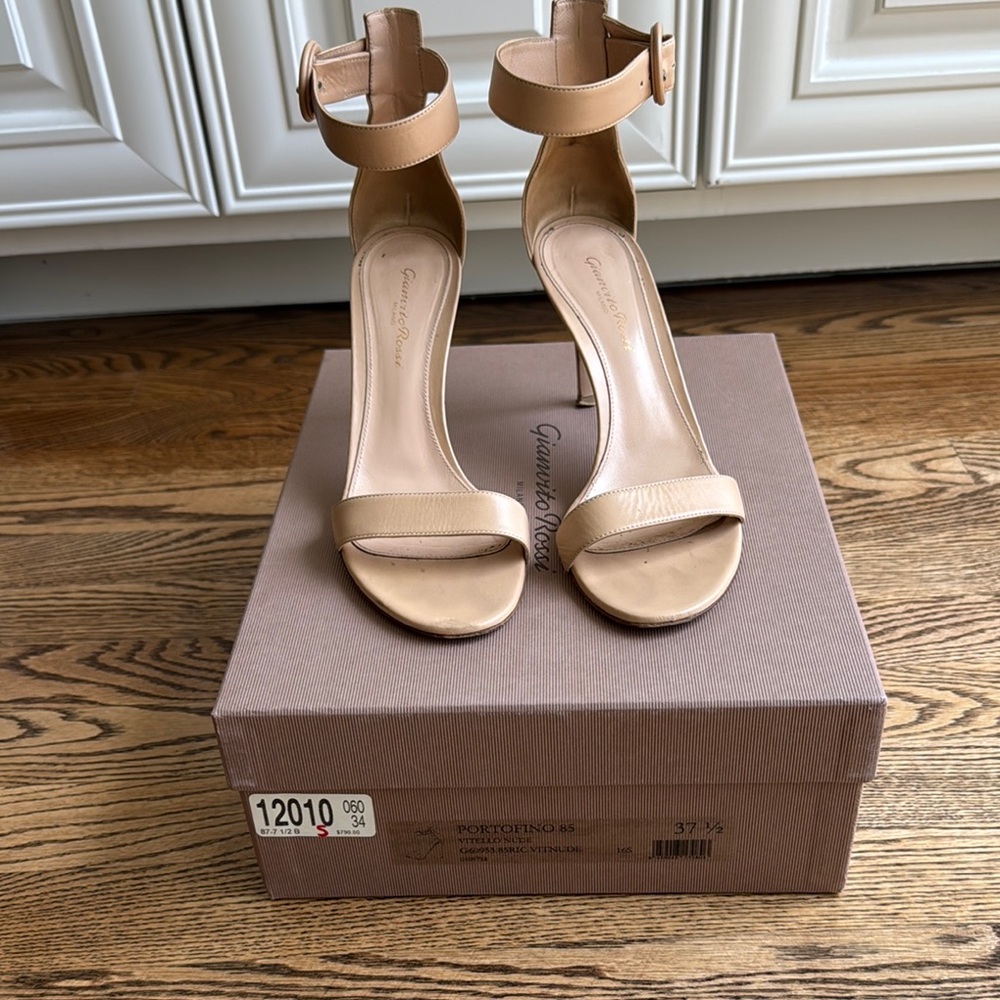 Gianvito Rossi Tan Heeled Sandals